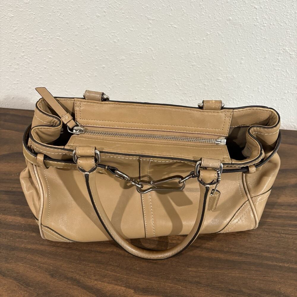 Vtg Coach‎ Hampton Smooth Leather Satchel Shoulder Bag Handbag F11199 Tan Silver - Picture 13 of 13